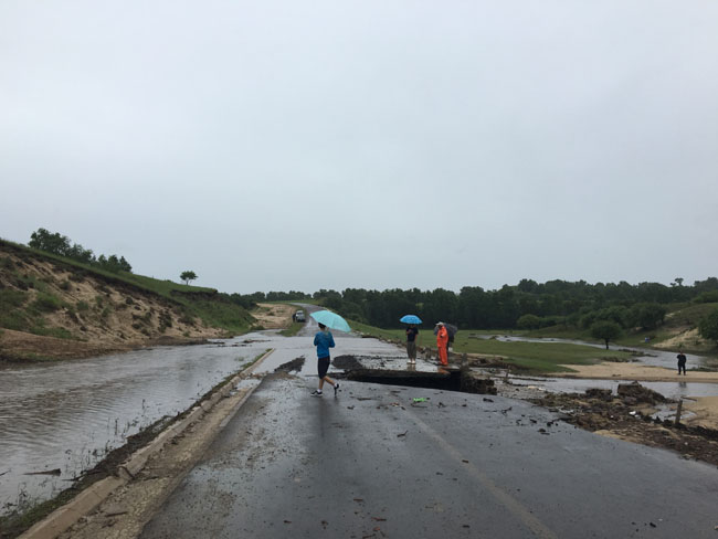 乌兰布统大水断路